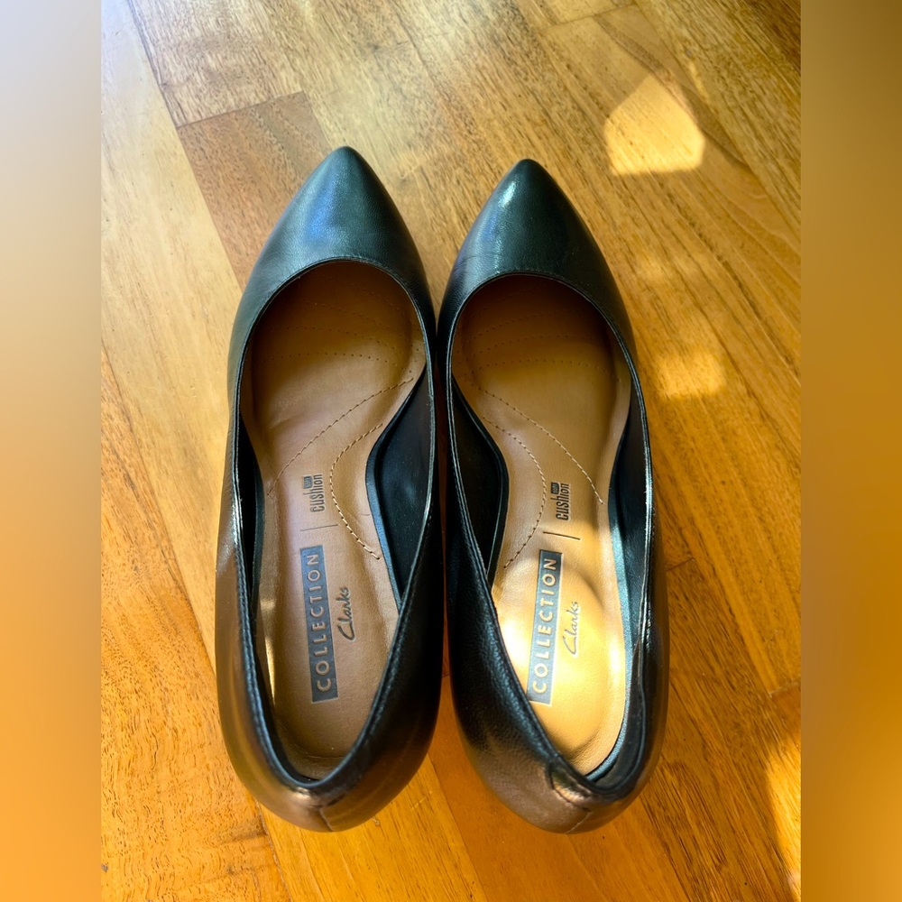 Brand new Clanks 2'' comfortable black pumps